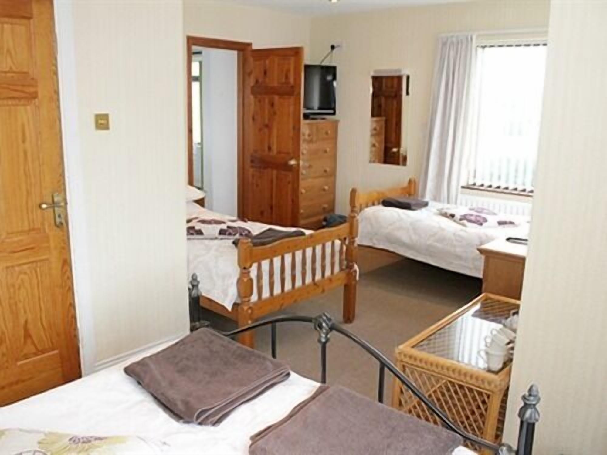 Brae-Mar B&B Portrush Buitenkant foto